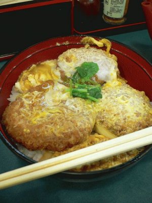 komorokirekatsudon.jpg